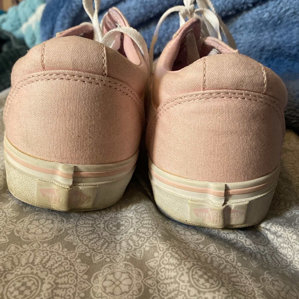Vans - Picture 3 of 5